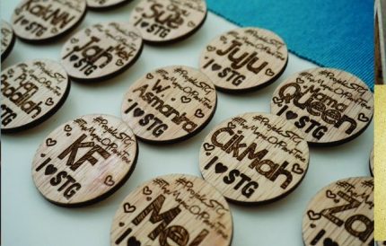 Rantai kunci kayu bernama